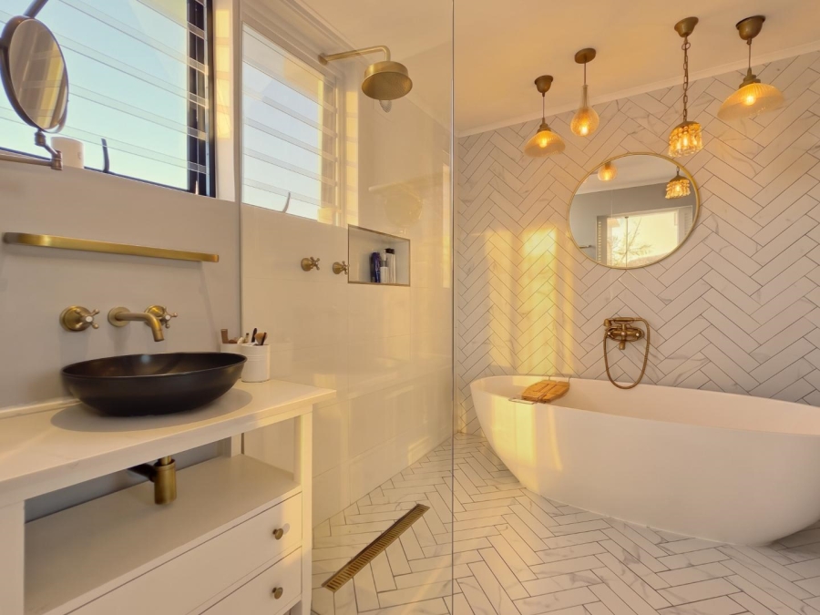 2 Bedroom Property for Sale in Sea Point Western Cape